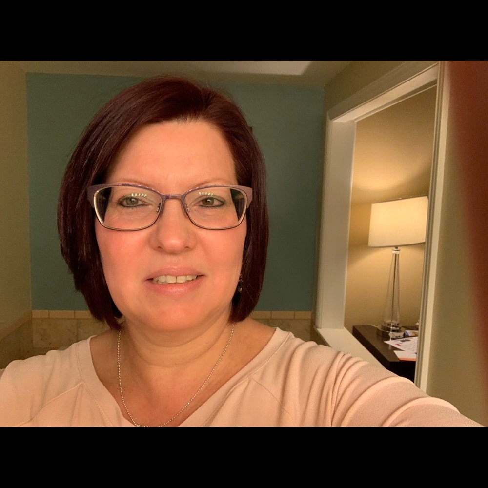 Meet your Posher, Michele